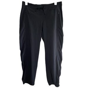 Athleta ~ La Viva Capri Crop Black Pant